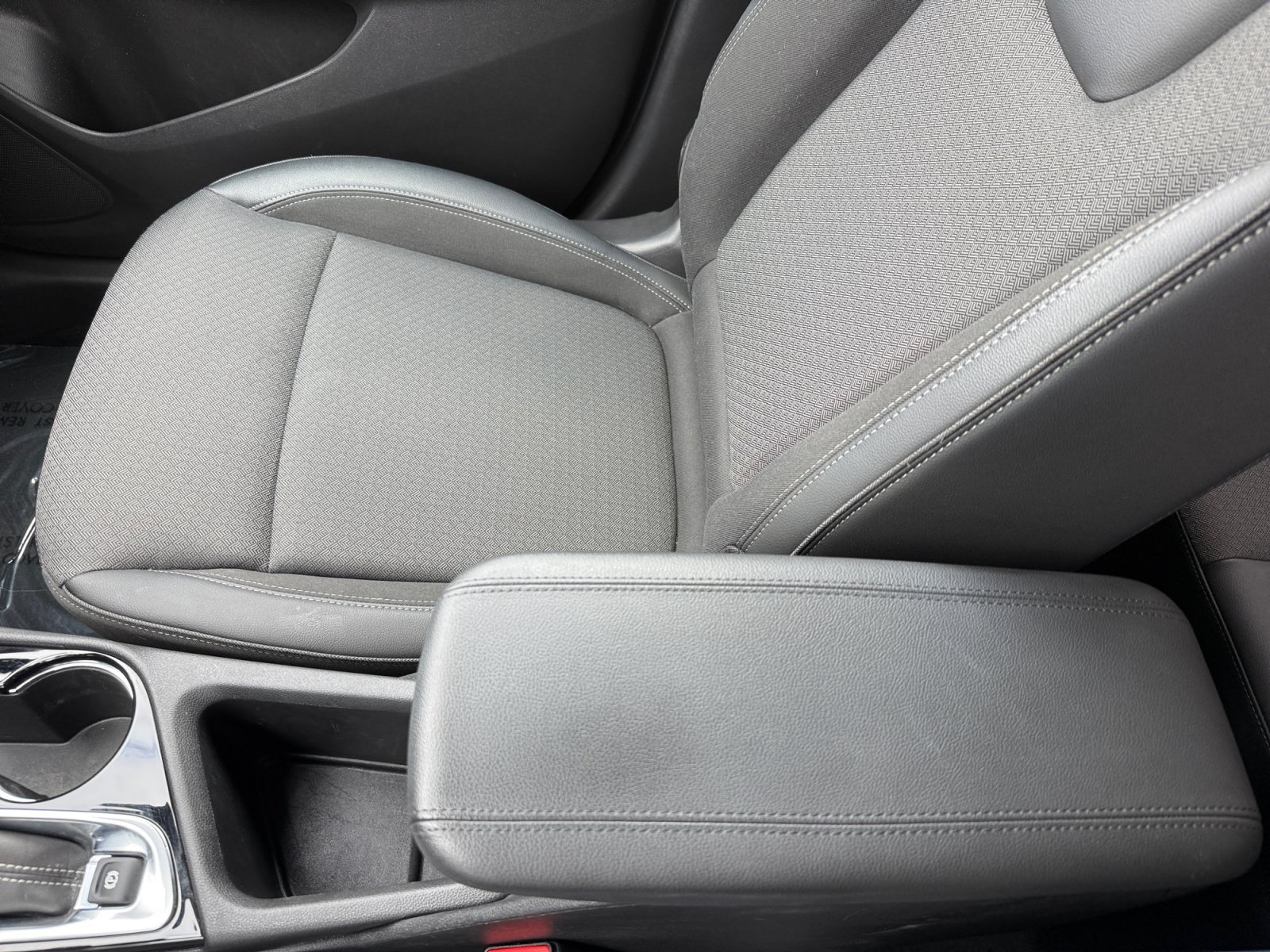 Used 2024 Buick Encore GX Preferred w/ Comfort Package FWD image 14