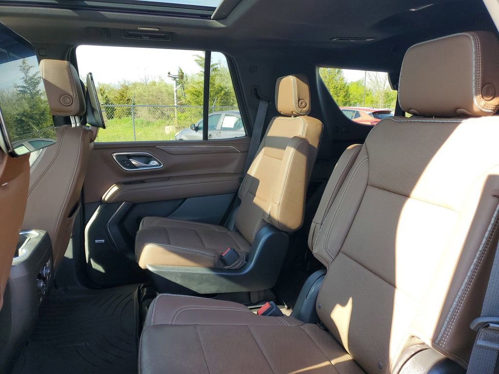 Used 2023 Chevrolet Tahoe High Country AWD/4WD image 31