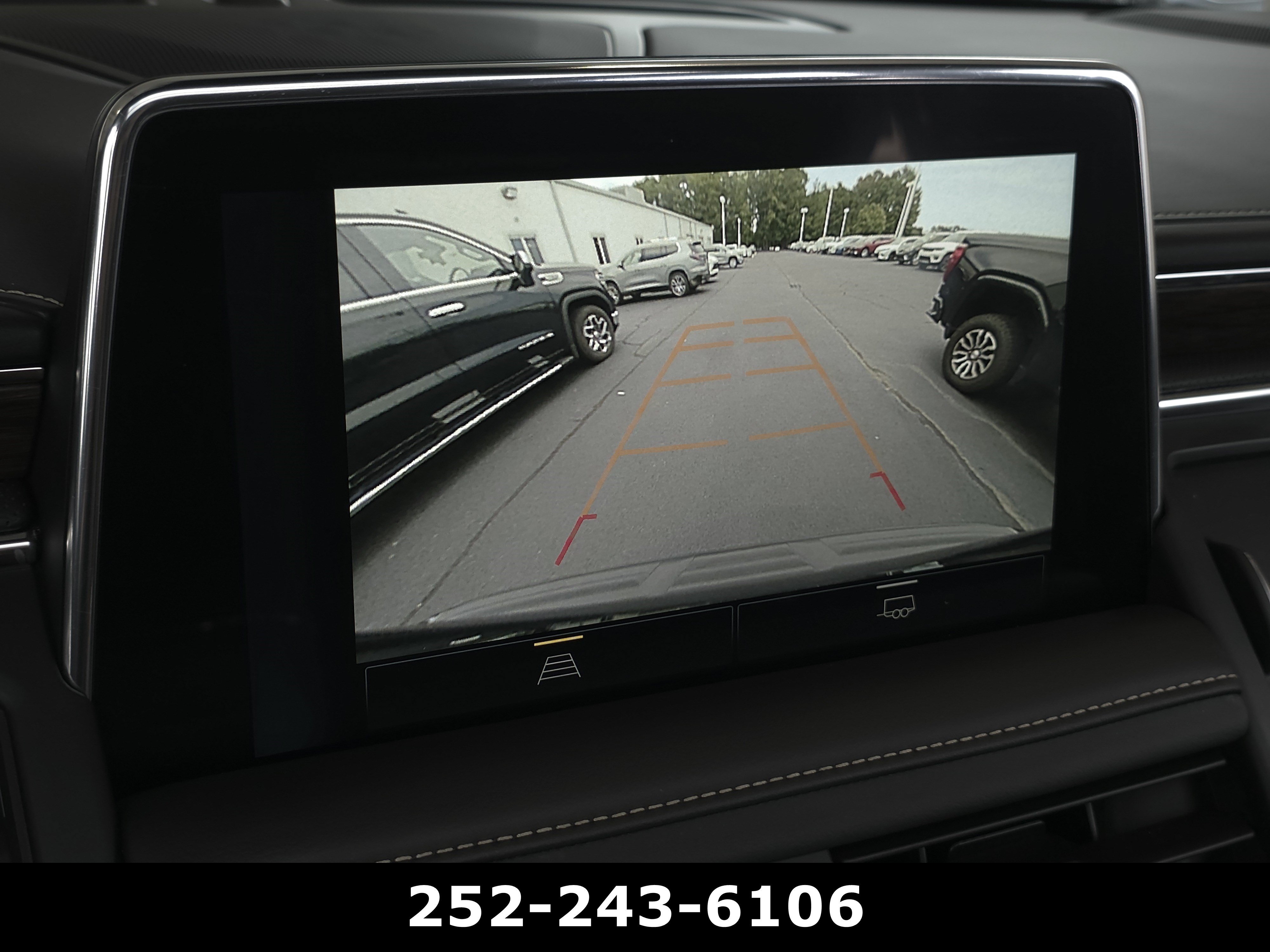 Used 2023 Chevrolet Tahoe Premier AWD/4WD image 24