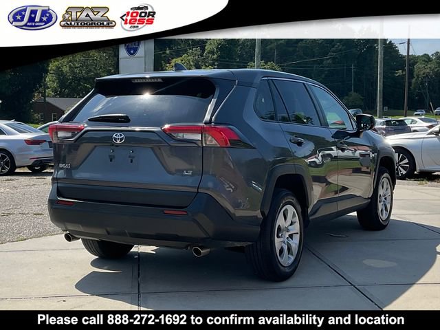 Used 2022 Toyota RAV4 LE image 7