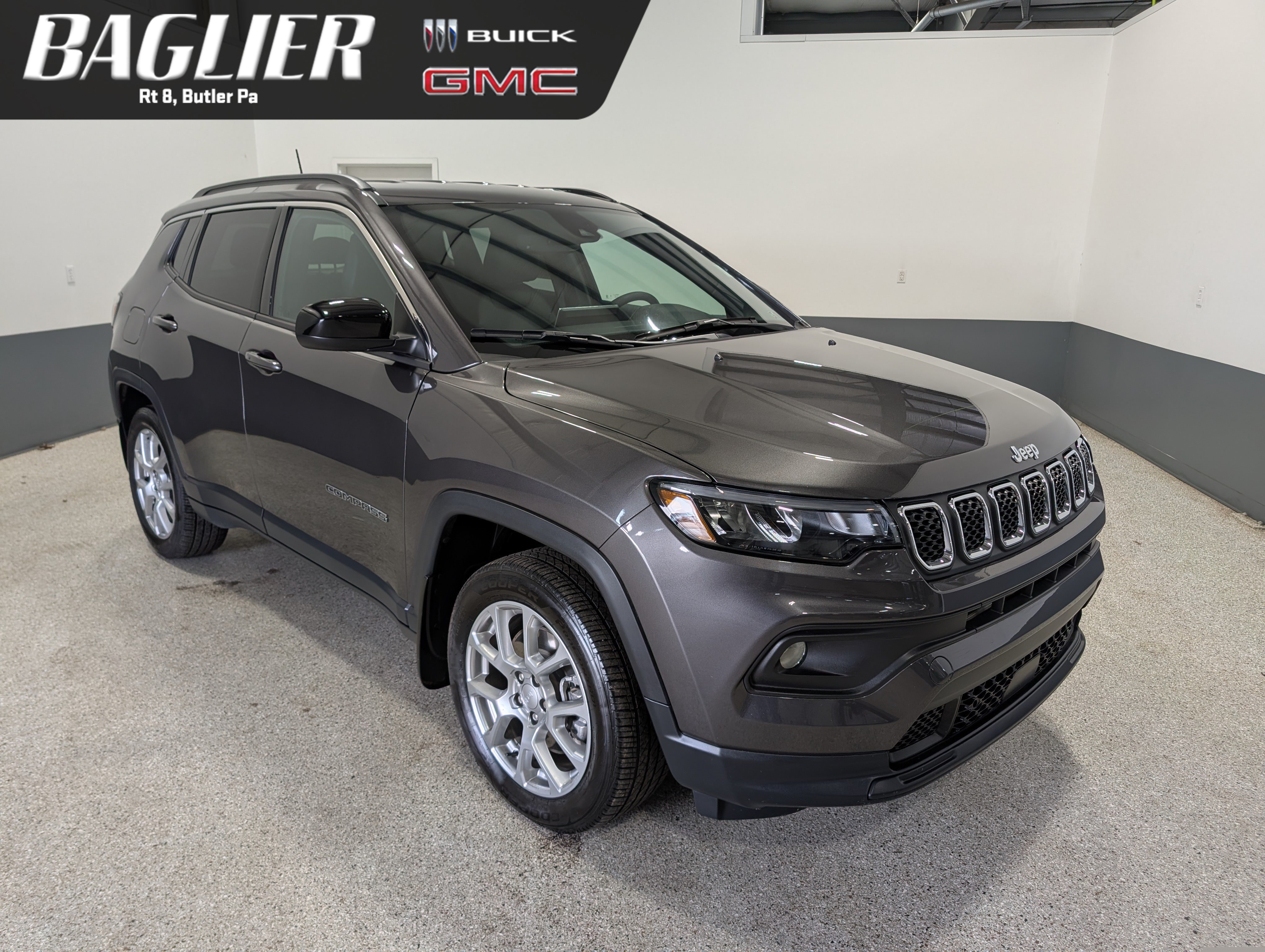 Used 2024 Jeep Compass Latitude AWD/4WD video 1