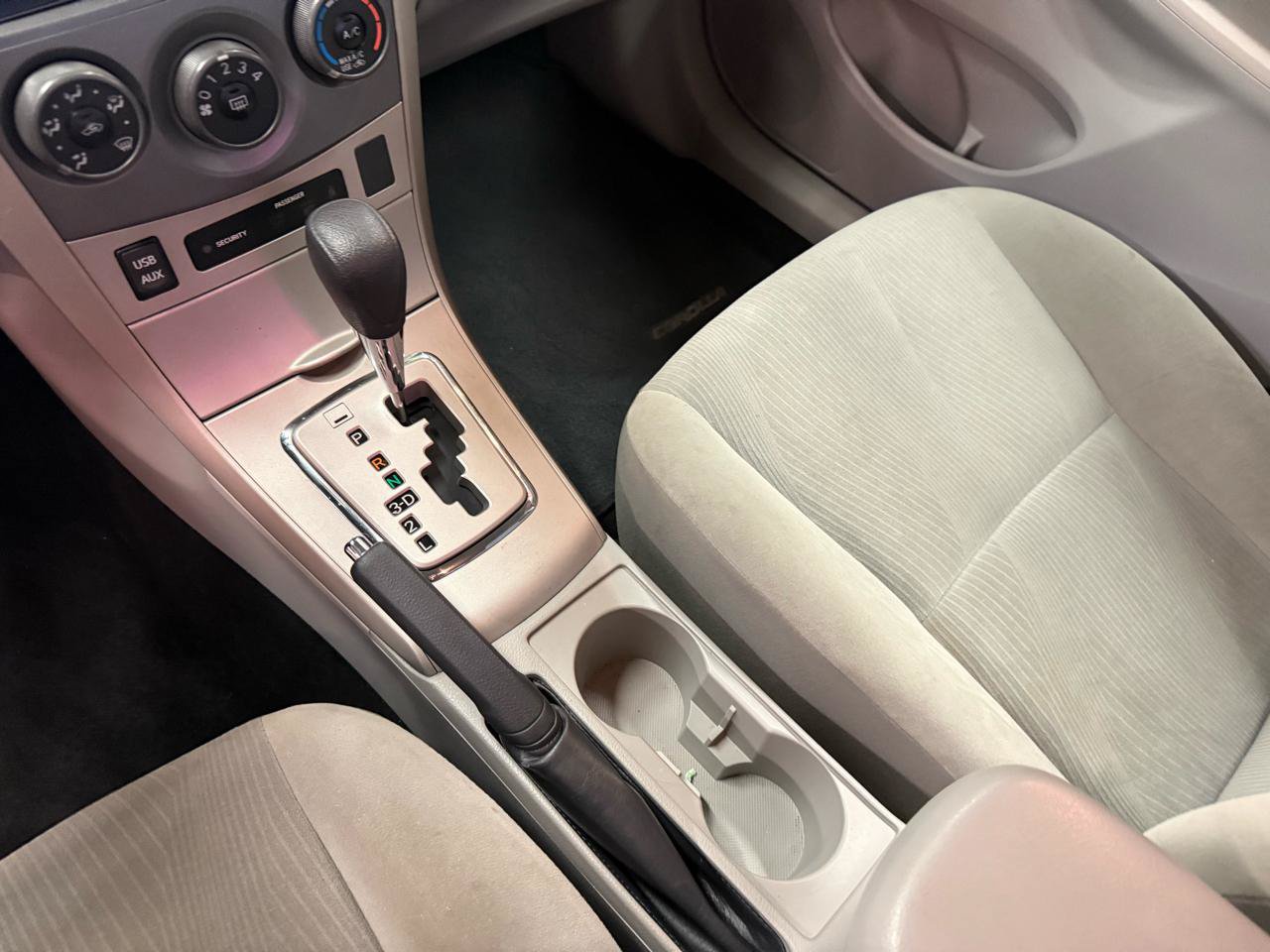 Used 2012 Toyota Corolla LE FWD image 15