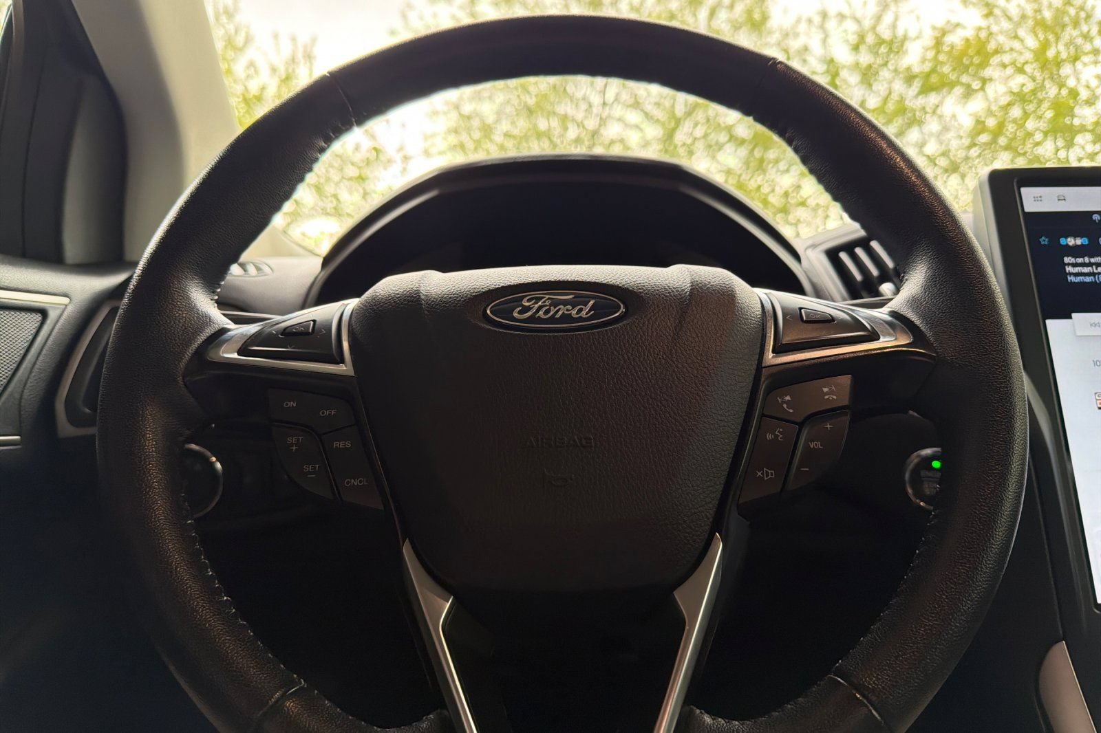 Used 2024 Ford Edge SEL AWD/4WD image 23