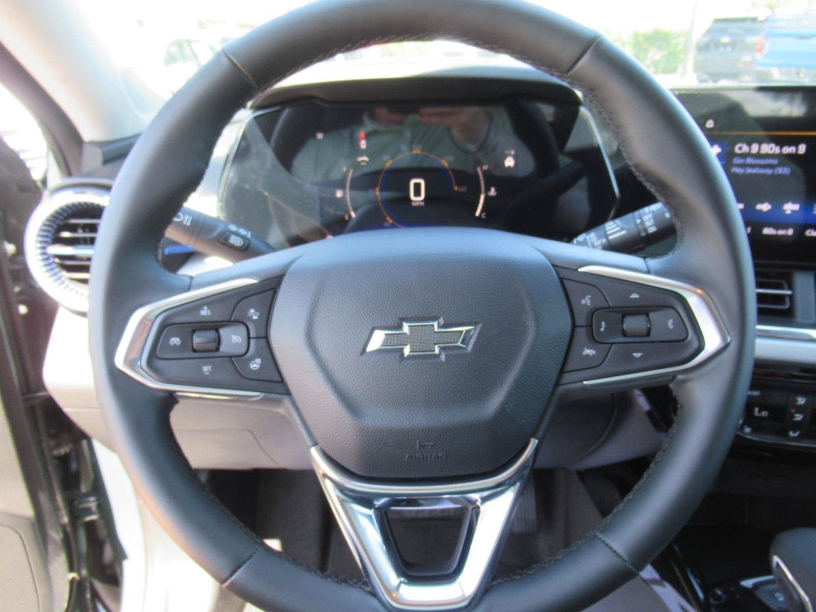 Used 2026 Chevrolet Trax LT w/ Driver Confidence Package FWD image 23