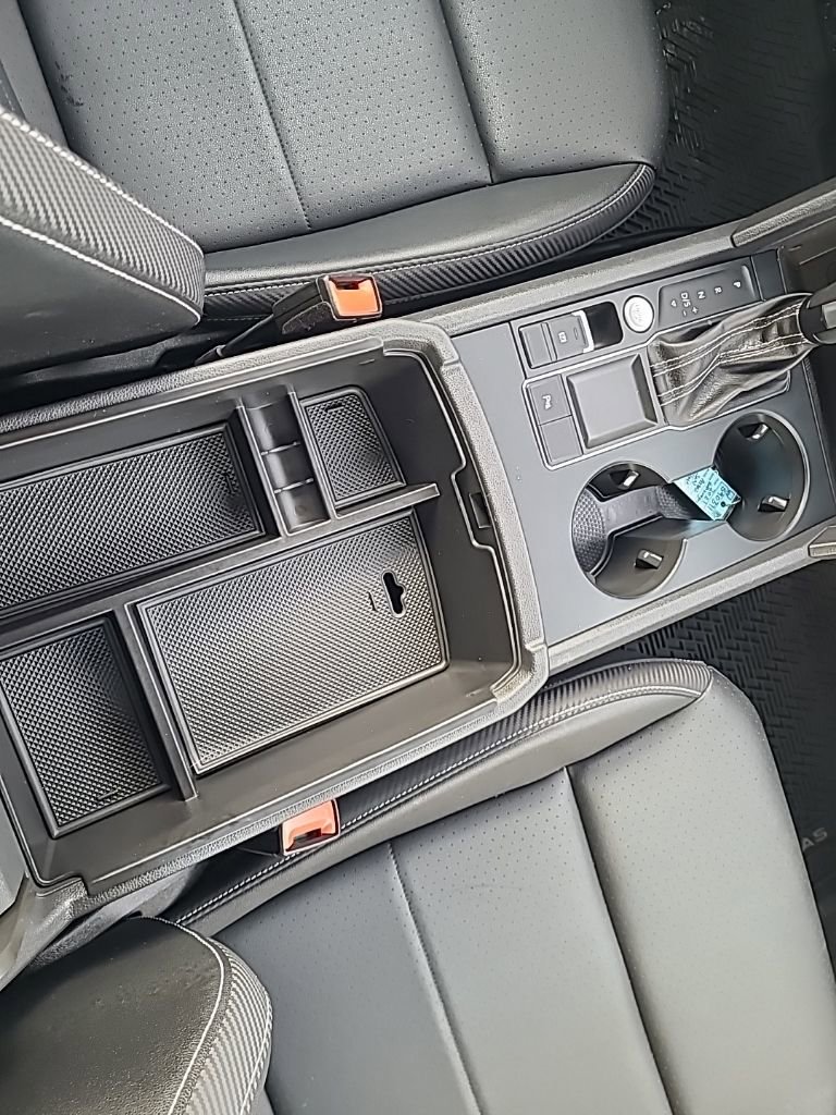 Used 2021 Volkswagen Atlas Cross Sport SE image 17