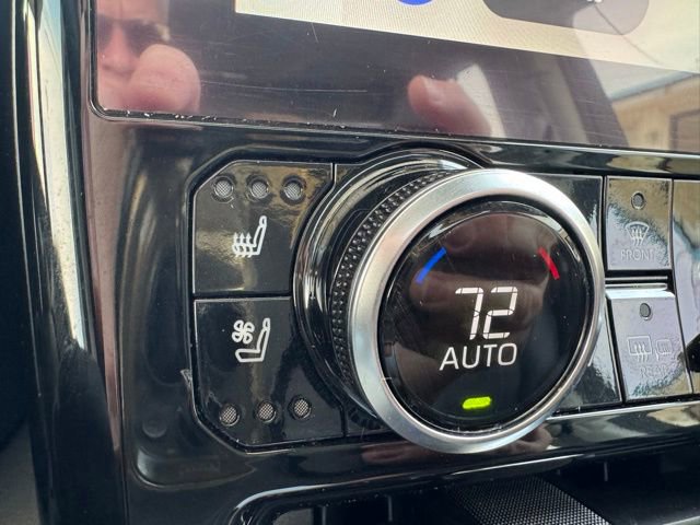 Used 2023 Toyota Highlander Limited image 10