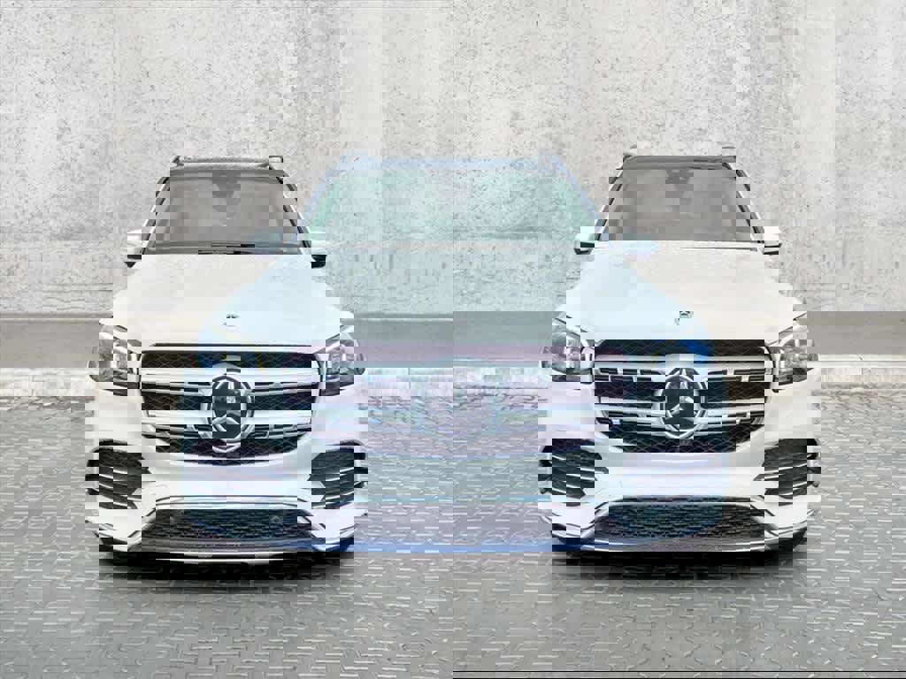 Used 2022 Mercedes-Benz GLS 450 4MATIC image 3