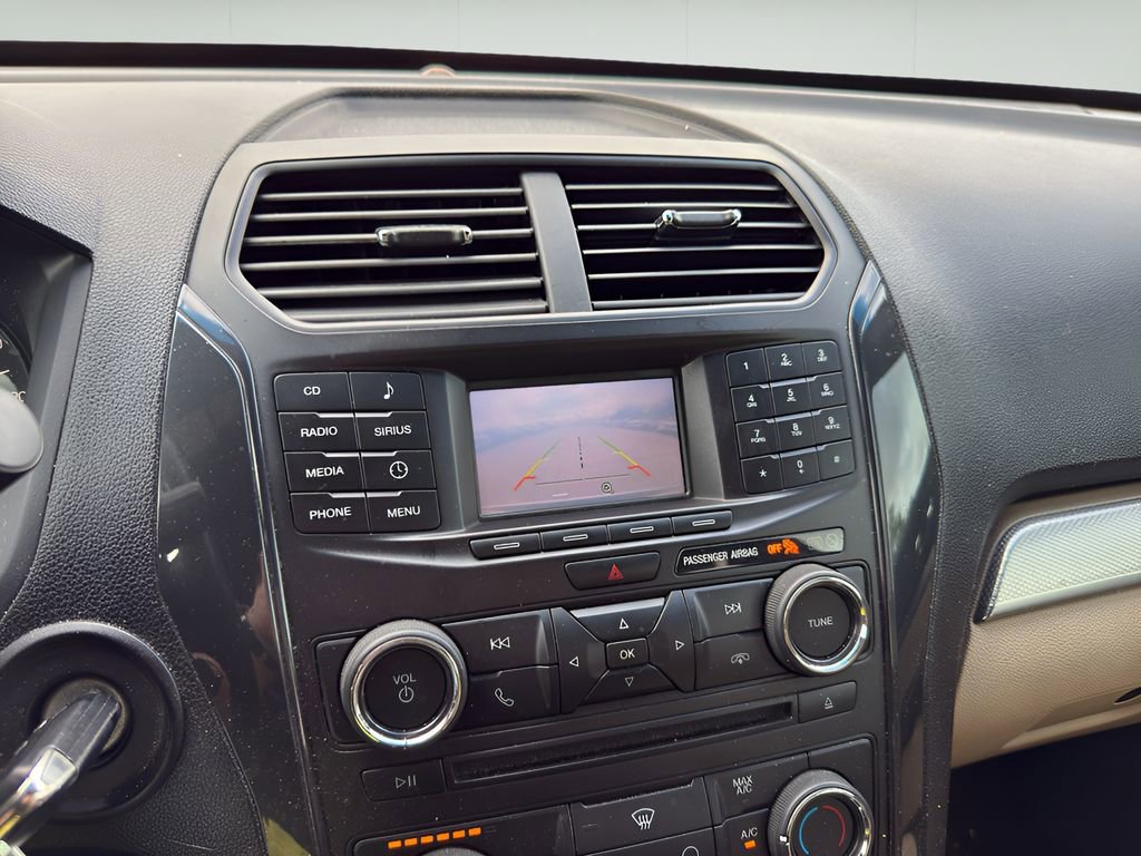 Used 2016 Ford Explorer FWD image 13
