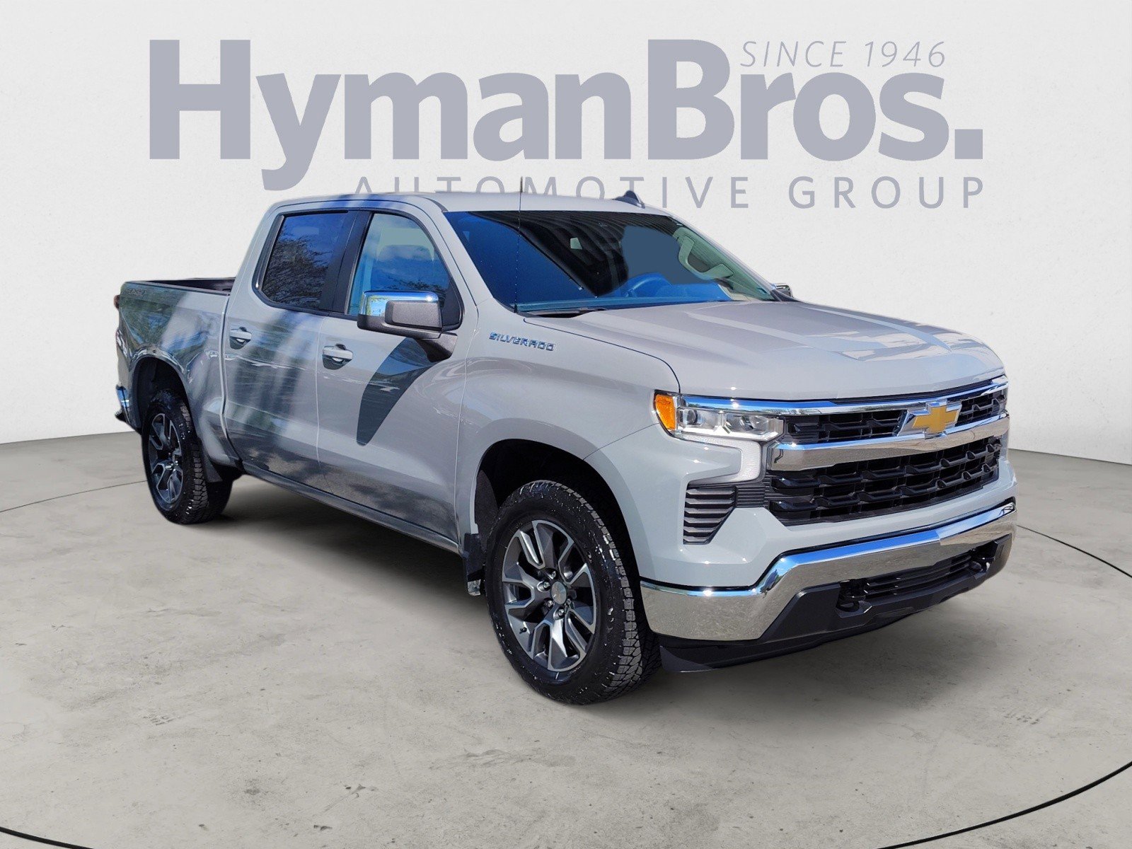 Used 2024 Chevrolet Silverado 1500 LT AWD/4WD image 1