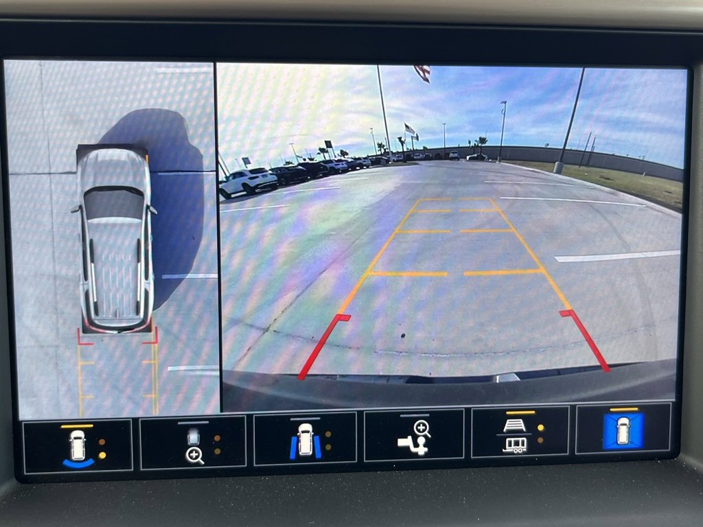 Used 2021 GMC Acadia Denali w/ Denali Technology Package image 11