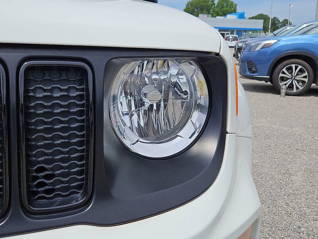 Used 2023 Jeep Renegade Altitude w/ Sun/Sound Group AWD/4WD image 9