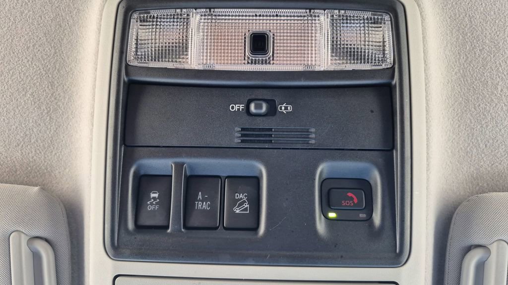 Used 2020 Toyota 4Runner TRD Off-Road Premium image 23