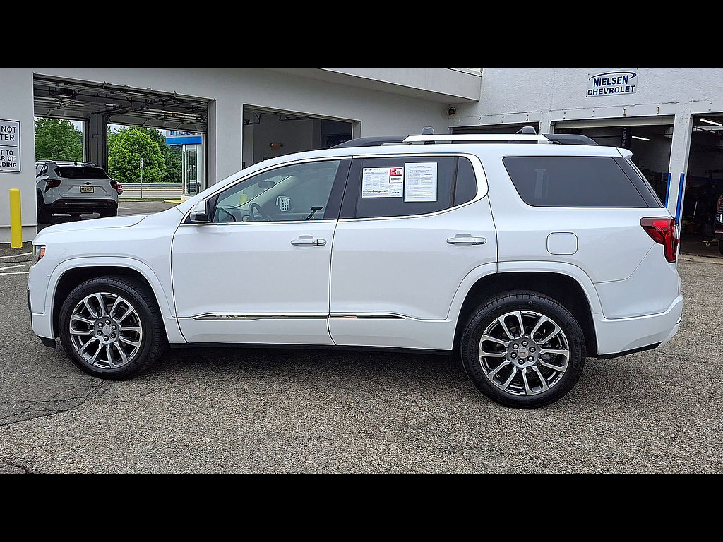 Certified 2023 GMC Acadia Denali w/ Denali Technology Package AWD/4WD image 5