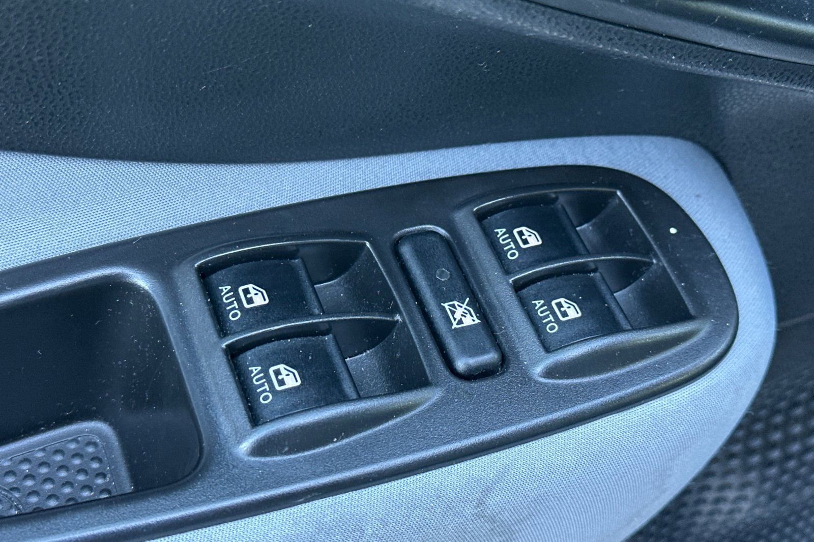 Used 2014 FIAT 500L Easy image 12