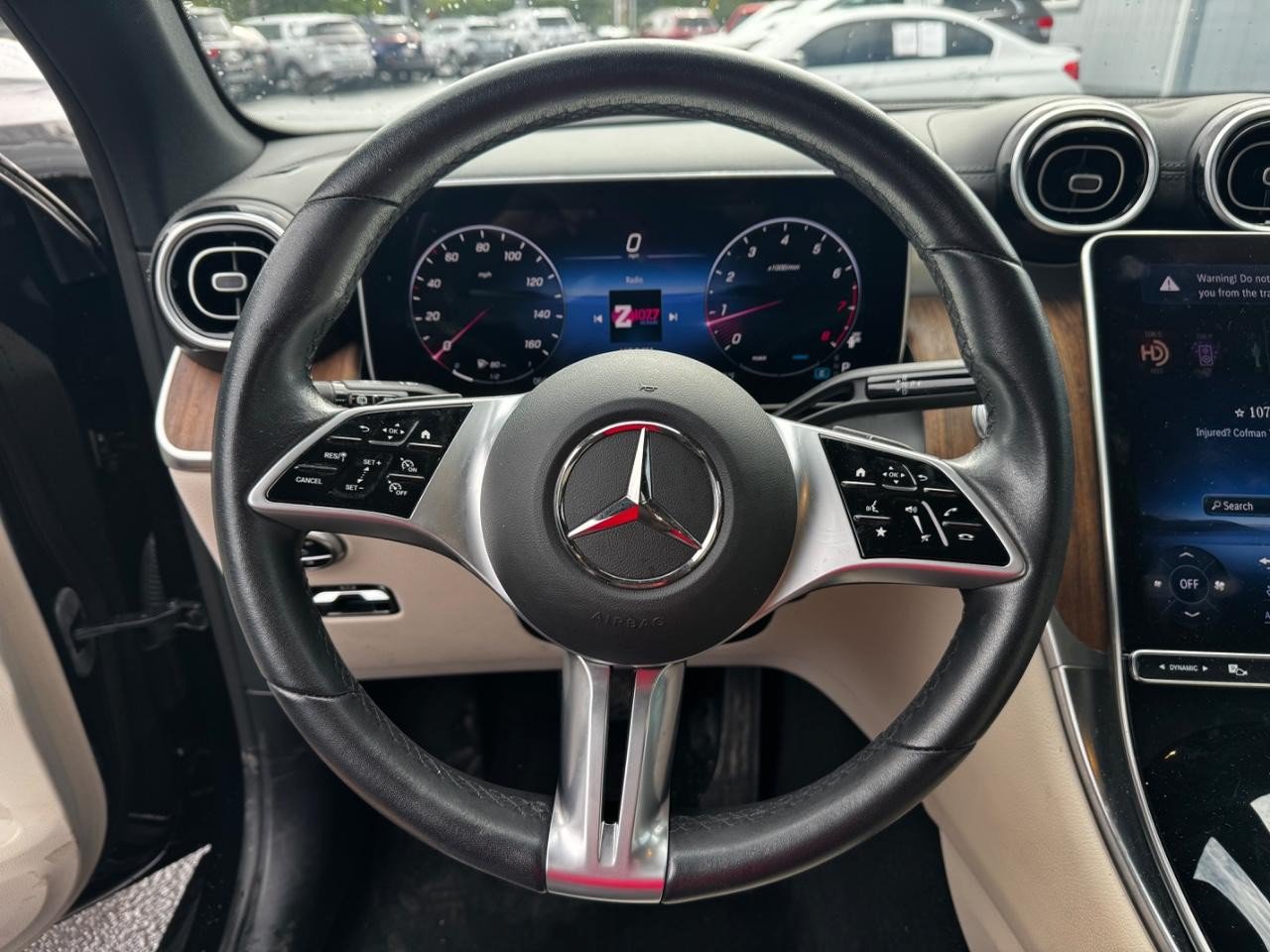 Used 2019 Mercedes-Benz GLC 300 4MATIC image 10