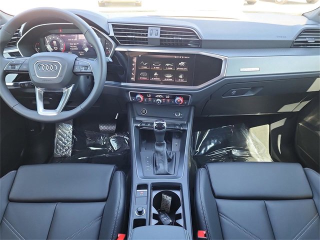 New 2025 Audi Q3 2.0T Premium image 13