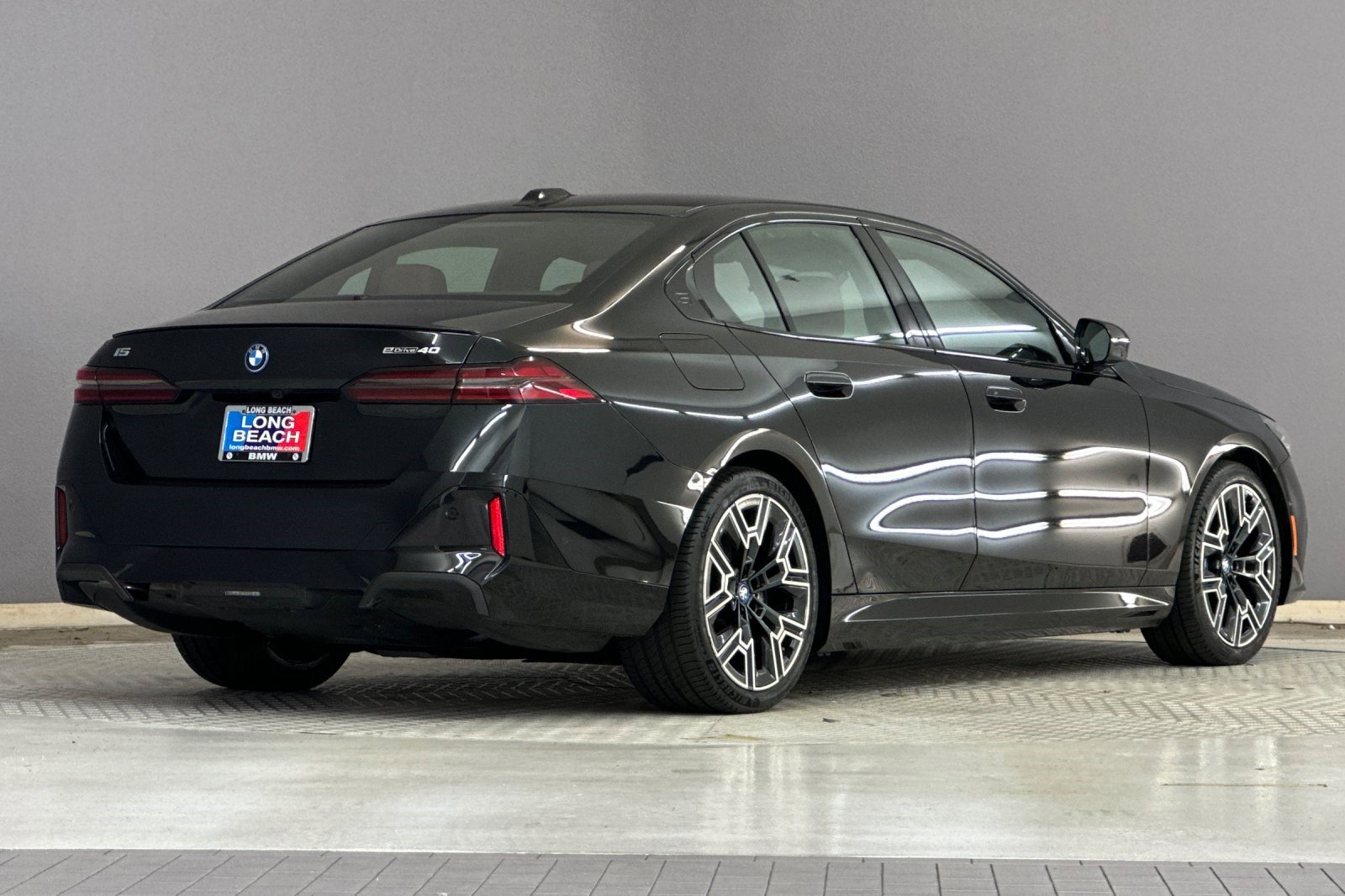 Certified 2024 BMW i5 eDrive40i w/ M Sport Package image 8