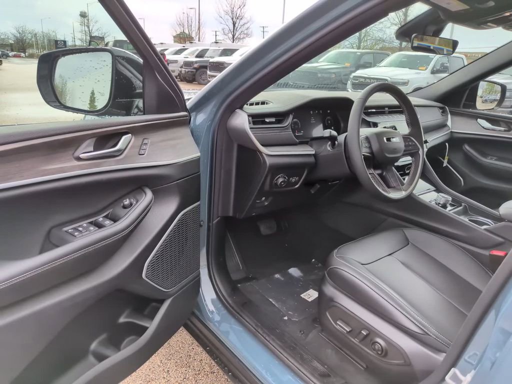 New 2026 Jeep Grand Cherokee L Limited AWD/4WD image 20