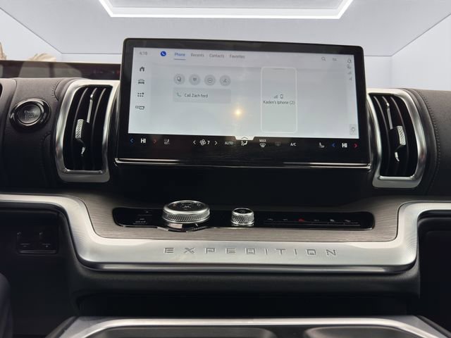 Used 2025 Ford Expedition Platinum image 15