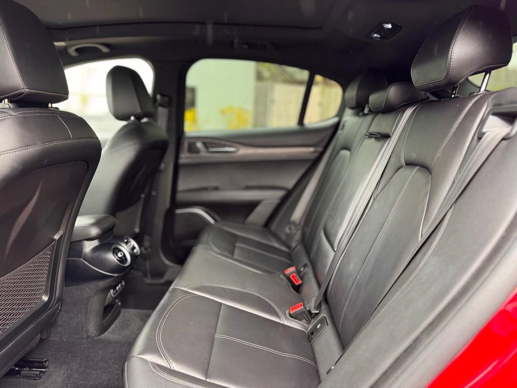 Used 2023 Alfa Romeo Stelvio Ti AWD/4WD image 24