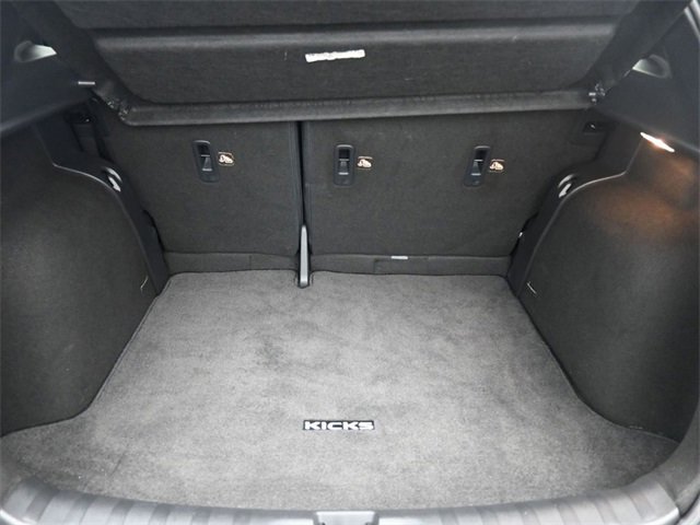 Used 2019 Nissan Kicks SV image 30