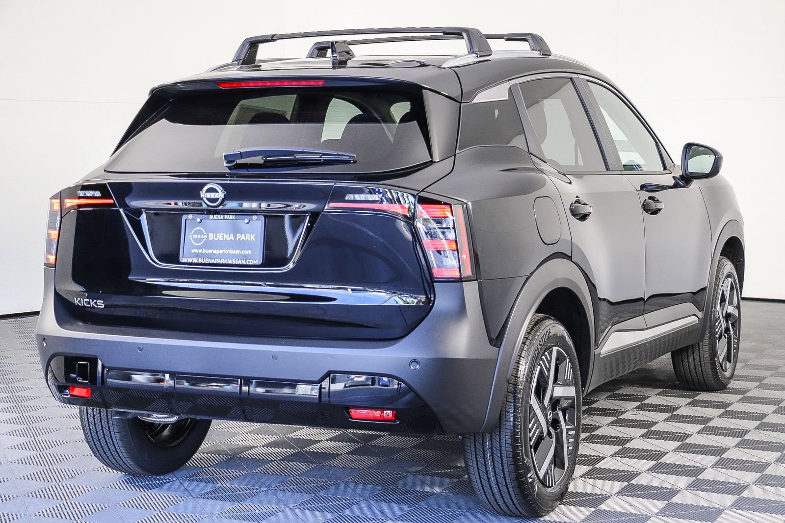 New 2026 Nissan Kicks SV w/ Cold Weather Package FWD image 8