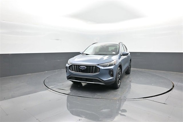 New 2026 Ford Escape Platinum w/ Premium Technology Package image 3