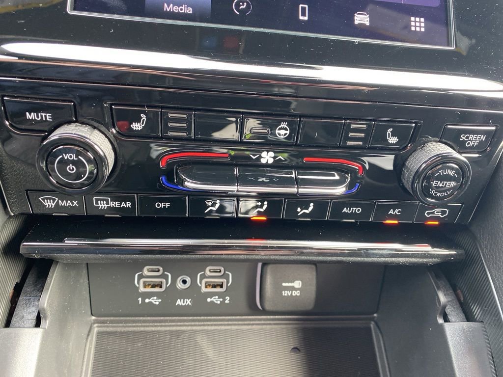 New 2026 Jeep Grand Cherokee L Laredo RWD image 27