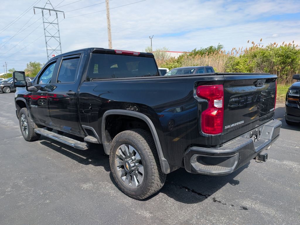 Used 2025 Chevrolet Silverado 2500 Custom w/ Custom Value Package AWD/4WD image 7