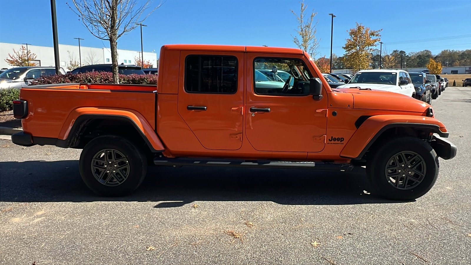 New 2025 Jeep Gladiator Sport image 7