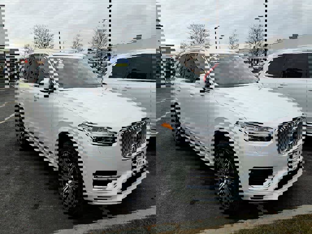 Used 2024 Volvo XC90 T8 Plus image 4