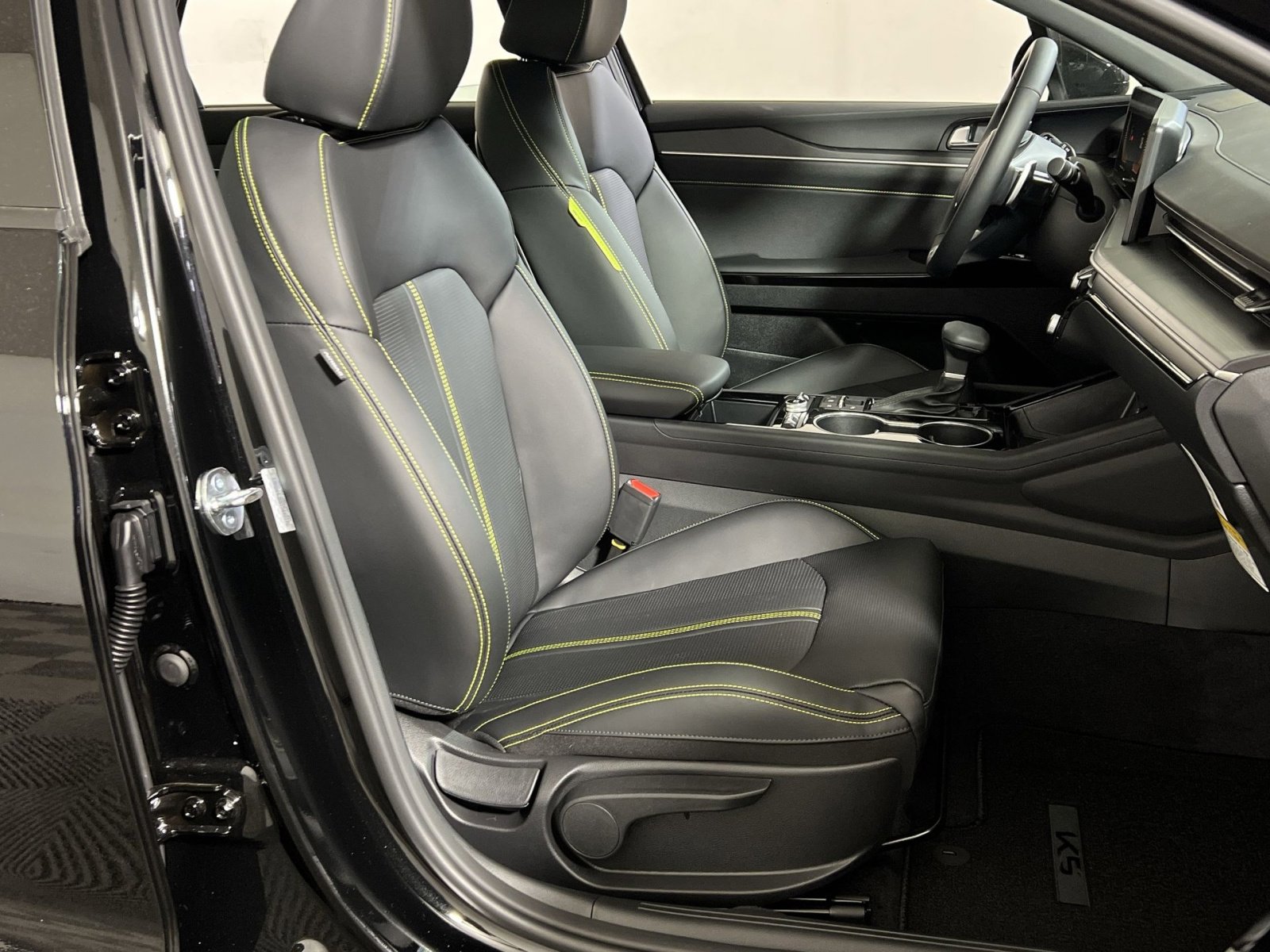 New 2026 Kia K5 GT image 25