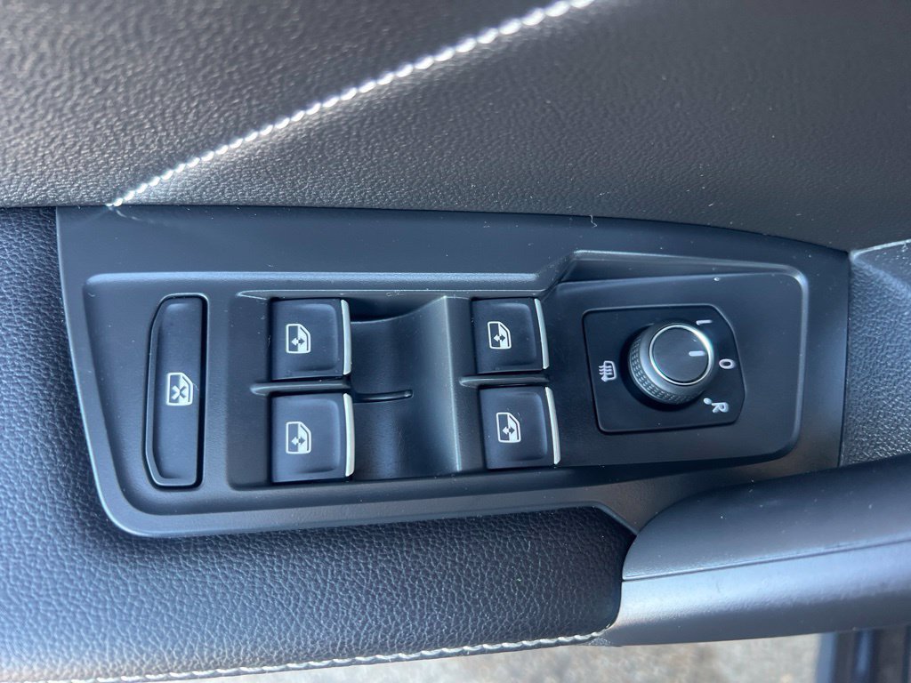 Used 2024 Volkswagen Tiguan SE R-Line w/ MDO Package, Two-Row AWD/4WD image 48