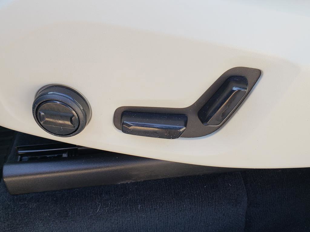 Used 2020 Volvo XC90 T5 Momentum w/ Protection Package image 21