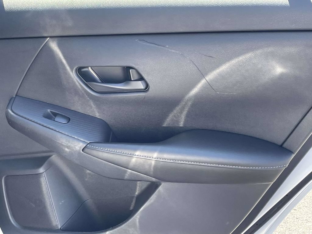 Used 2024 Nissan Sentra SV FWD image 18