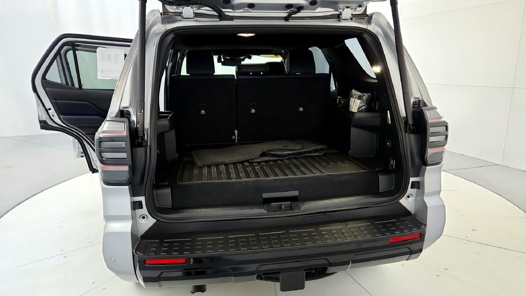 Certified 2025 Toyota 4Runner Platinum AWD/4WD image 19