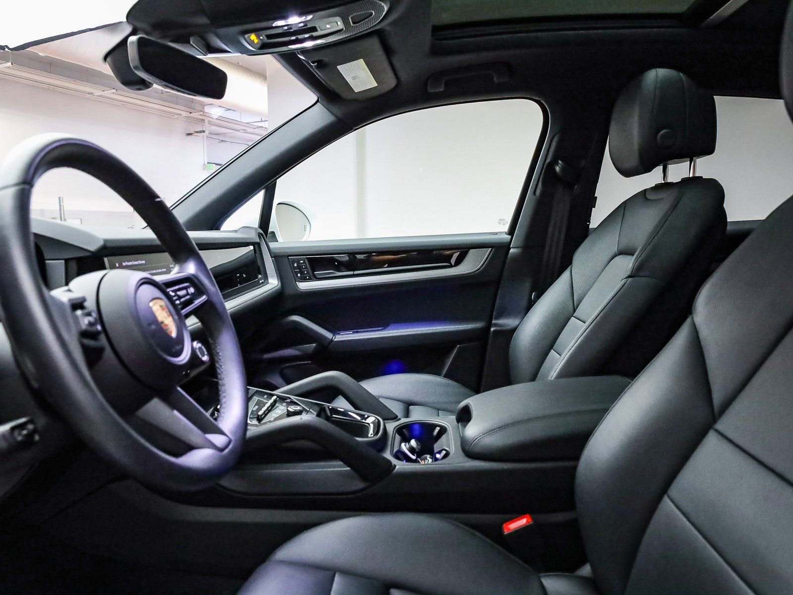 Certified 2025 Porsche Cayenne image 22