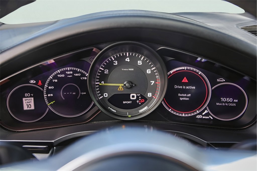 Used 2022 Porsche Cayenne Platinum Edition image 13