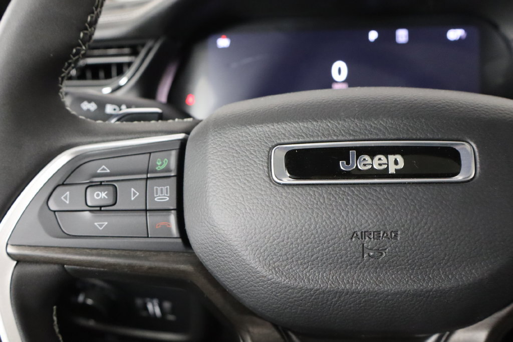 New 2026 Jeep Grand Cherokee Altitude AWD/4WD image 8