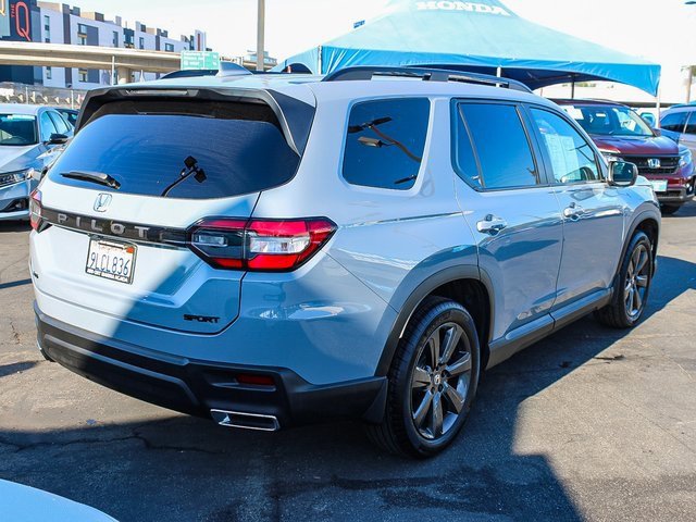 Certified 2024 Honda Pilot Sport image 8