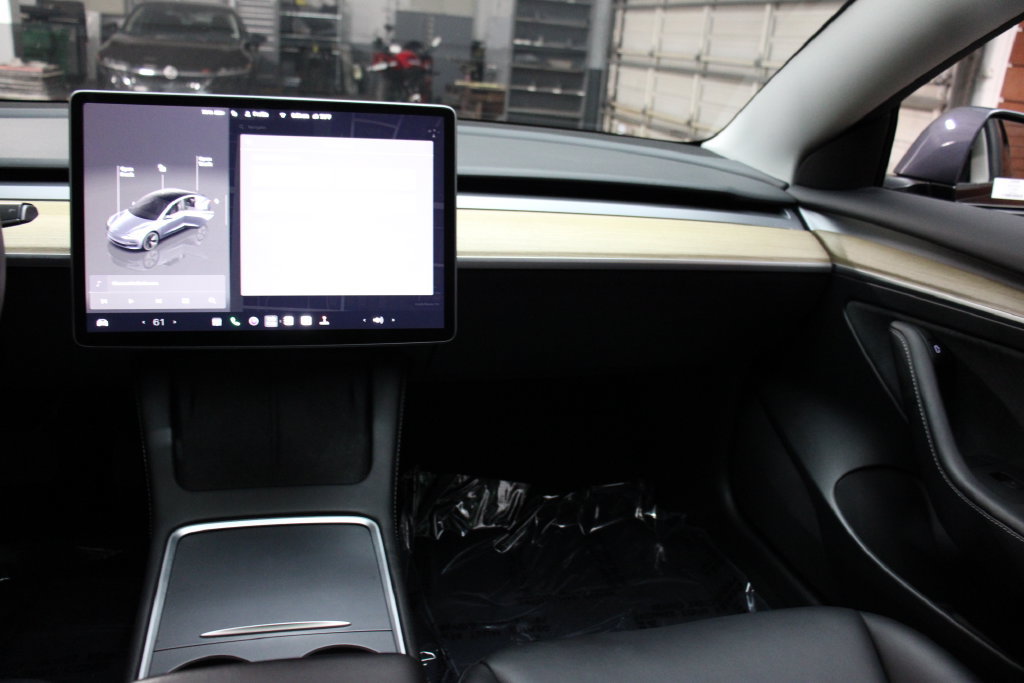 Used 2023 Tesla Model 3 Standard Range RWD image 11
