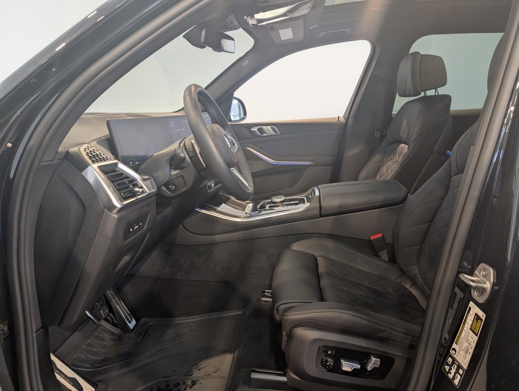 Used 2025 BMW X5 M60i w/ Climate Comfort Package image 13