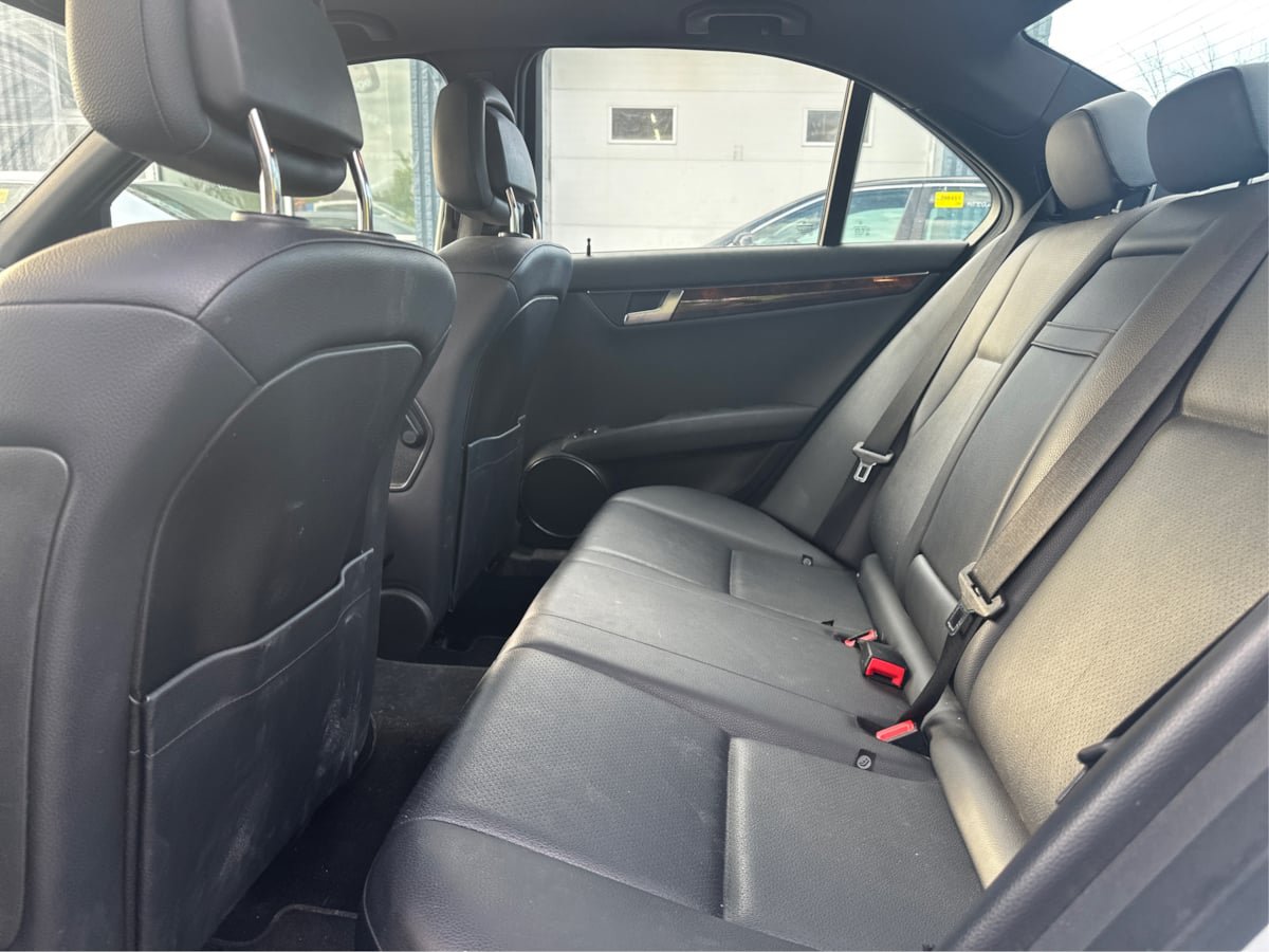 Used 2012 Mercedes-Benz C 300 4MATIC Sedan image 10