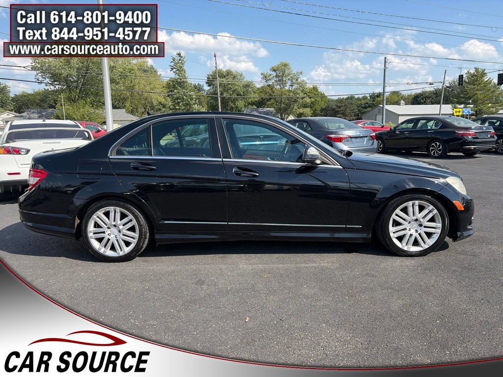 Used 2009 Mercedes-Benz C 300 4MATIC Sedan image 2