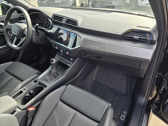 Used 2025 Audi Q3 2.0T Premium w/ Convenience Package AWD/4WD image 10