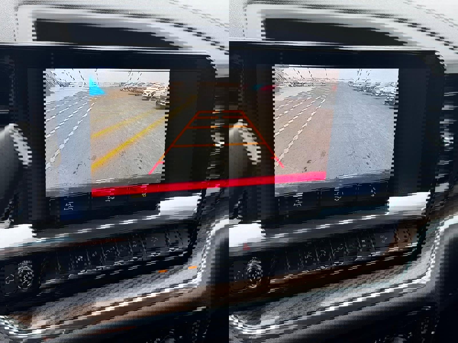 Used 2024 Chevrolet Silverado 1500 LT image 16