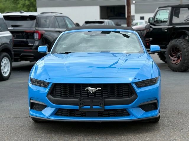 Used 2025 Ford Mustang Premium RWD image 30