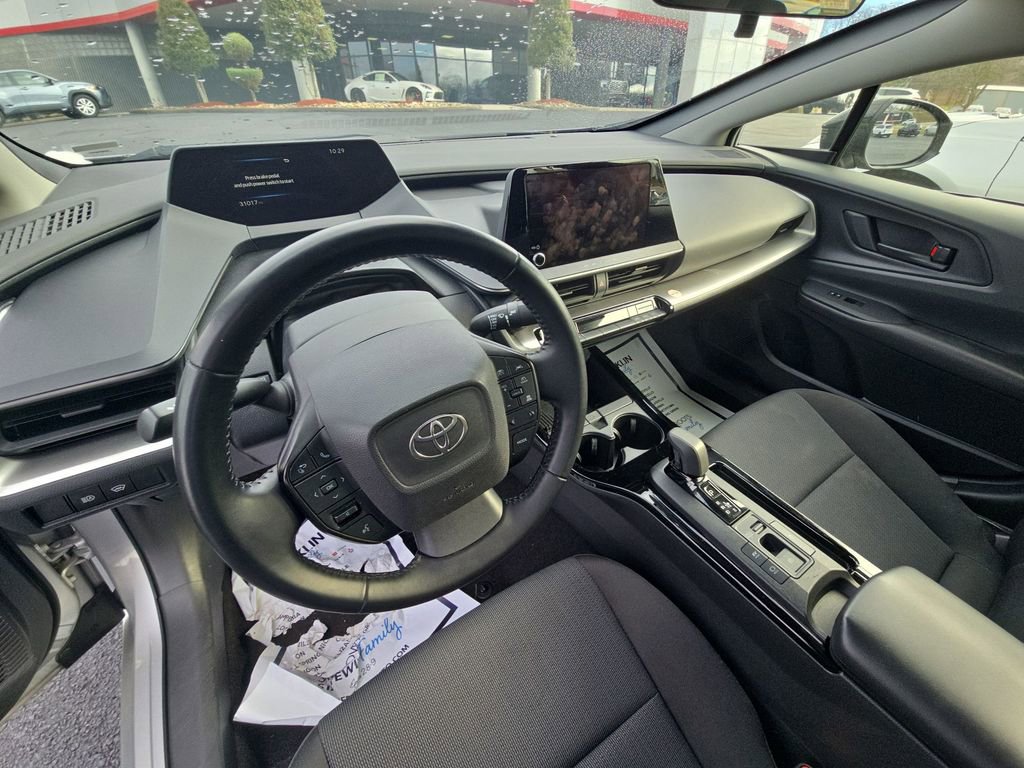 Used 2024 Toyota Prius LE image 10