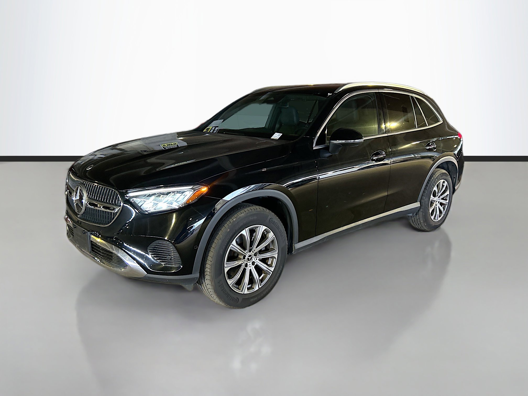 Used 2024 Mercedes-Benz GLC 300 4MATIC image 1