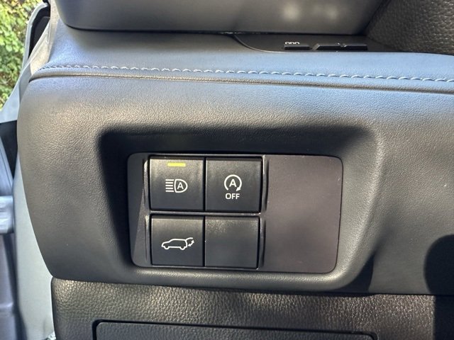 Used 2024 Toyota Highlander LE image 17
